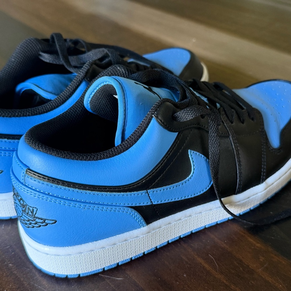 Nike Blue and Black Athletic Shoes